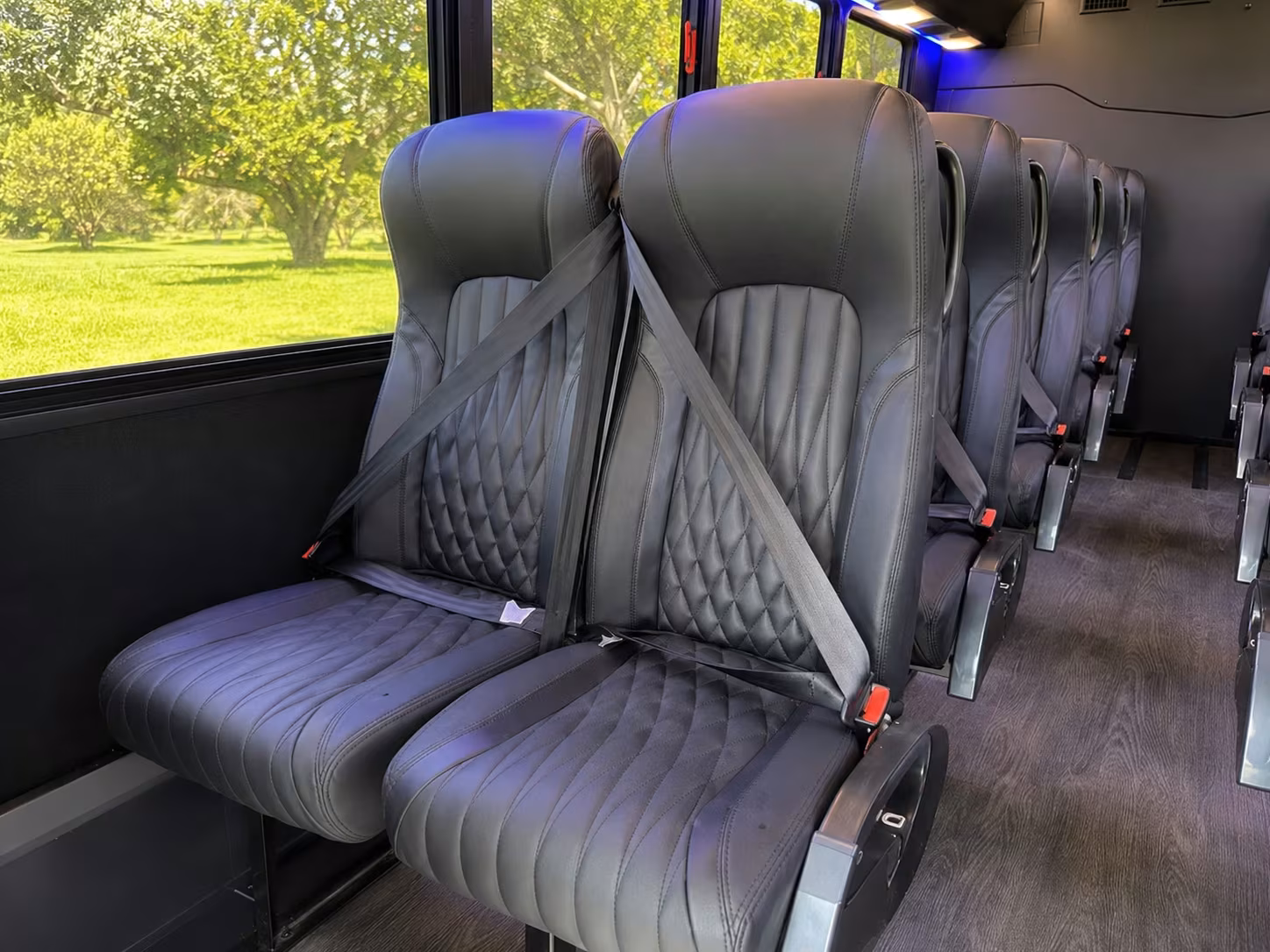 salinas airport minibus rentals for wine country and coastal groups