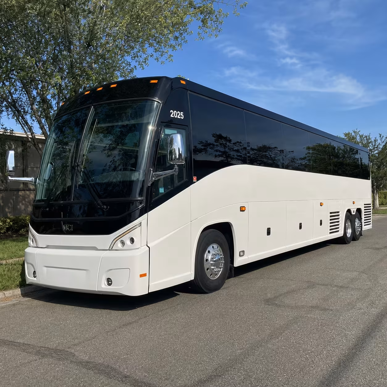 salinas bus rentals to mry and sjc airports